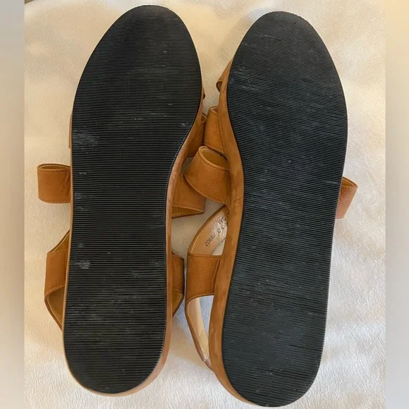 Women’s Cole Haan Criss Cross Tan Leather Suede Sandals size 9M - Picture 8 of 11